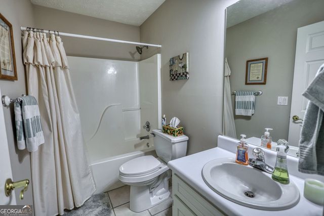 727 Jacoby Drive, Loganville, GA 30052