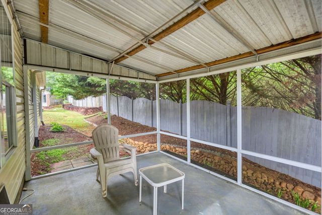 727 Jacoby Drive, Loganville, GA 30052