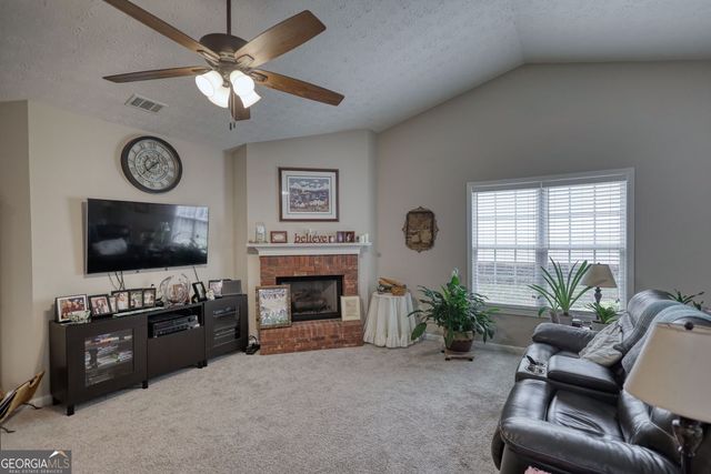 727 Jacoby Drive, Loganville, GA 30052