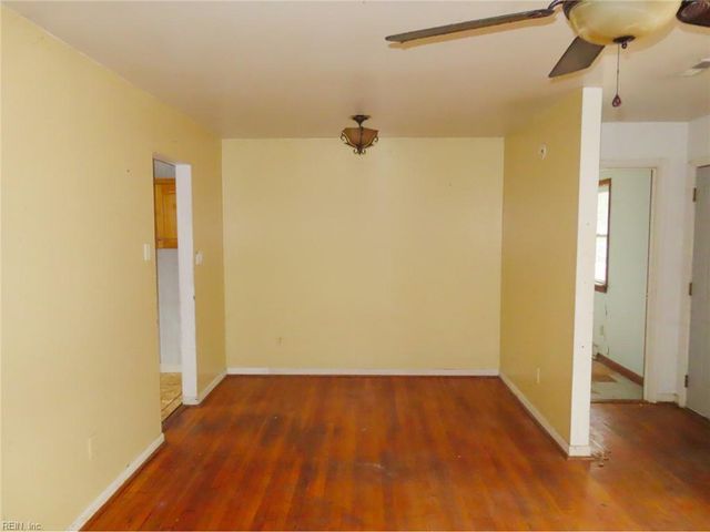 108 Evergreen CIR, Seaford, VA 23696