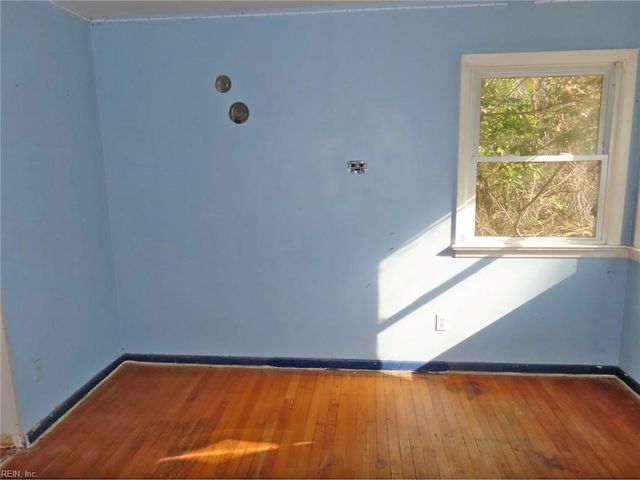 108 Evergreen CIR, Seaford, VA 23696