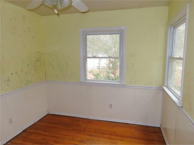 108 Evergreen CIR, Seaford, VA 23696