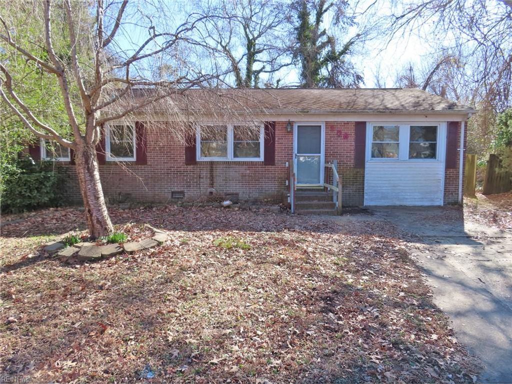 108 Evergreen CIR, Seaford, VA 23696