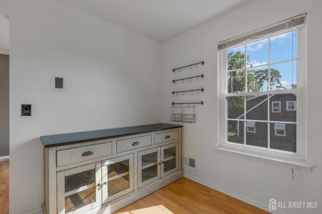 38 Foxhall Common, Middlesex, NJ 08846