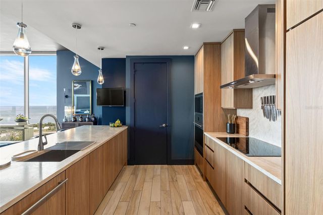 5120 MARINA WAY 16002, Tampa, FL 33611