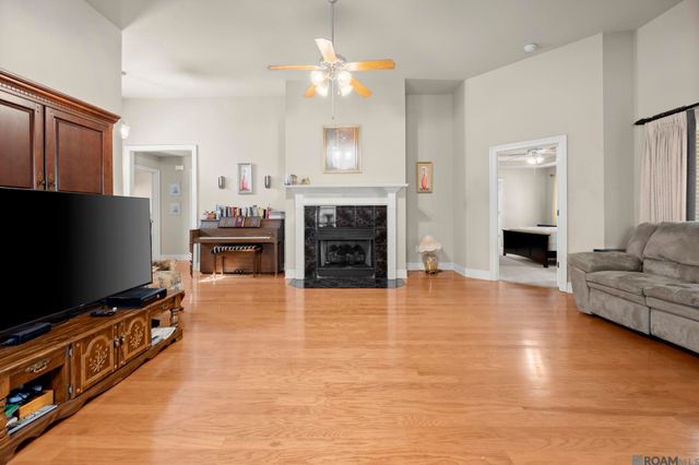 37036 Rivergate Ave, Geismar, LA 70734