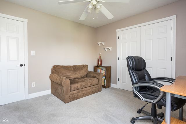 9904 Oak Ridge Drive, Zionsville, IN 46077
