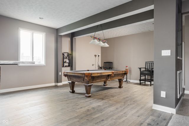 9904 Oak Ridge Drive, Zionsville, IN 46077