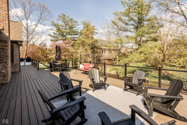9904 Oak Ridge Drive, Zionsville, IN 46077