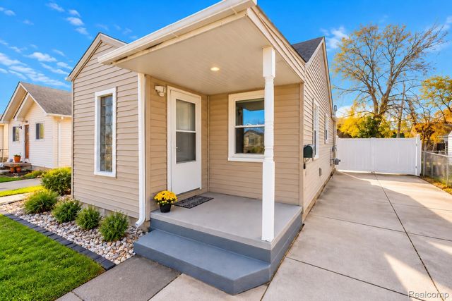 7500 Anna Avenue, Warren, MI 48092