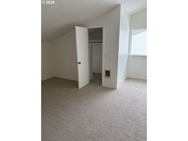 732 Se RENE Ave, Gresham, OR 97080