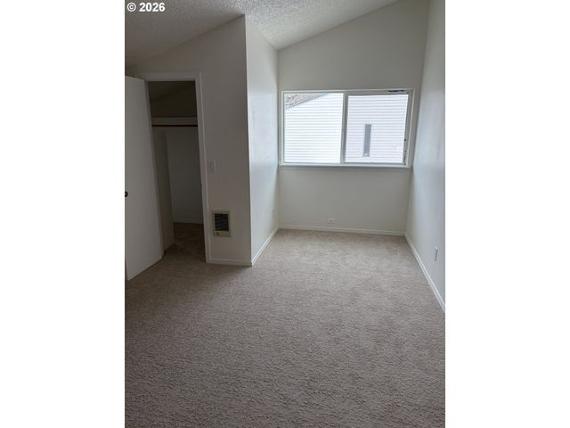 732 Se RENE Ave, Gresham, OR 97080