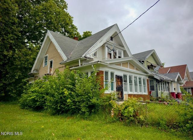 3325 Parkwood Avenue, Toledo, OH 43610