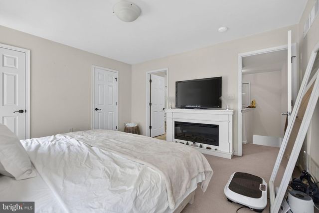 121 CREEKGATE CT, Millersville, PA 17551
