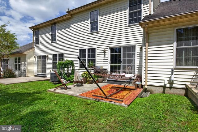 121 CREEKGATE CT, Millersville, PA 17551