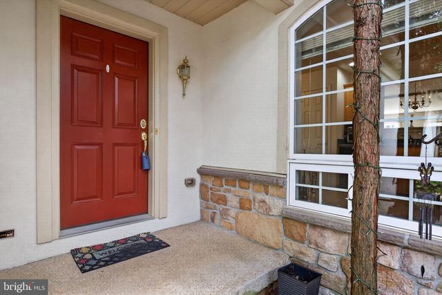 121 CREEKGATE CT, Millersville, PA 17551