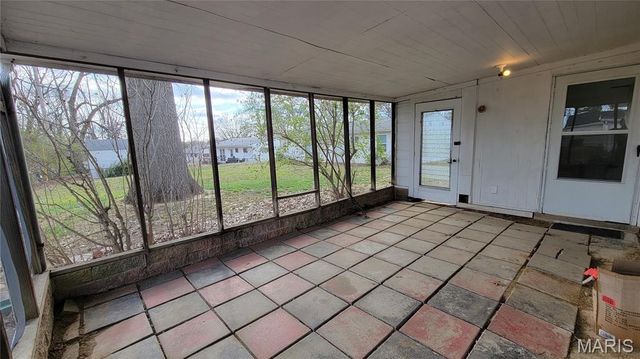 4204 Beauty Lane, St Louis, MO 63134