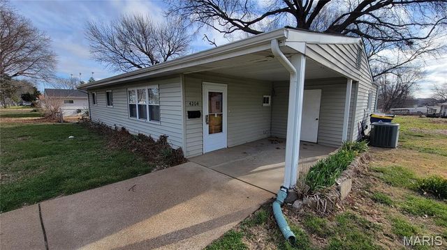 4204 Beauty Lane, St Louis, MO 63134