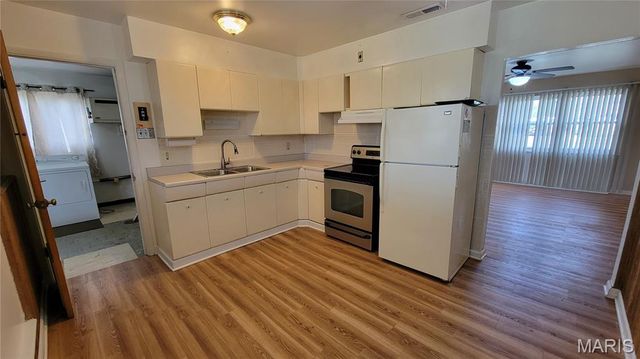 4204 Beauty Lane, St Louis, MO 63134