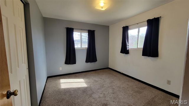 4204 Beauty Lane, St Louis, MO 63134