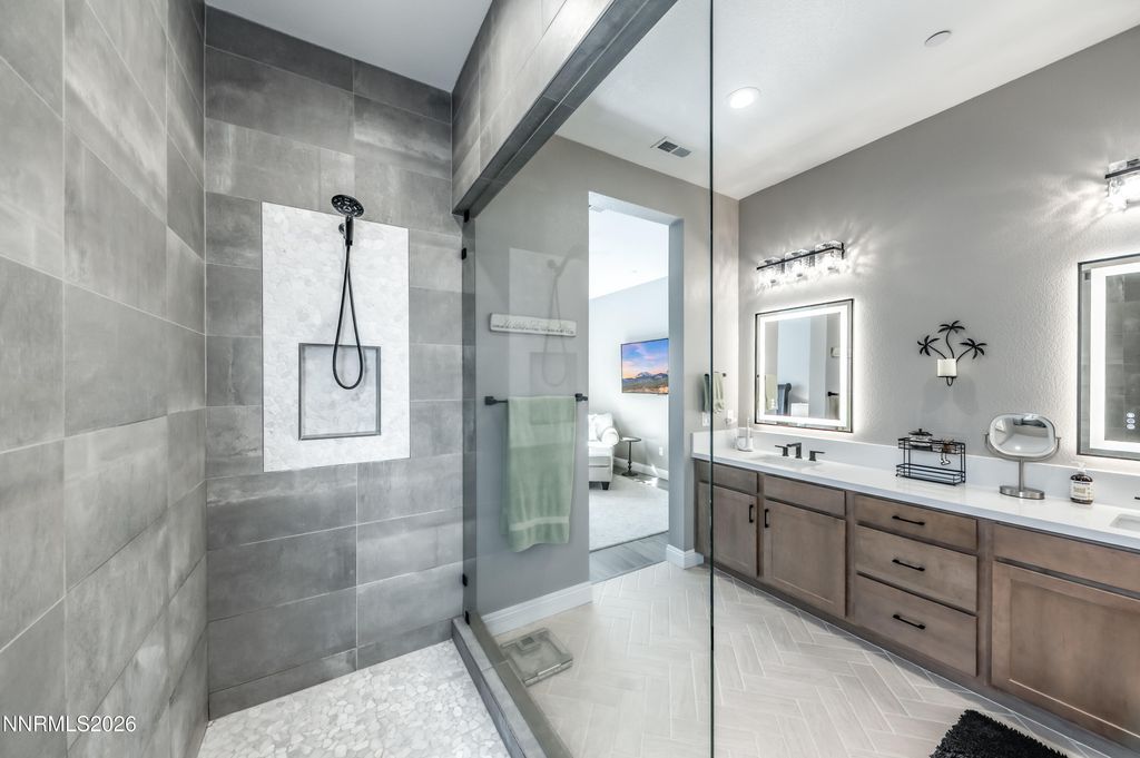 Image 17 of property listing at 2164 Kinglet Drive, Spanish Springs, NV 89441