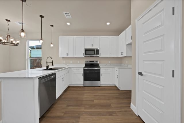 5805 Barkridge Drive, Granbury, TX 76048