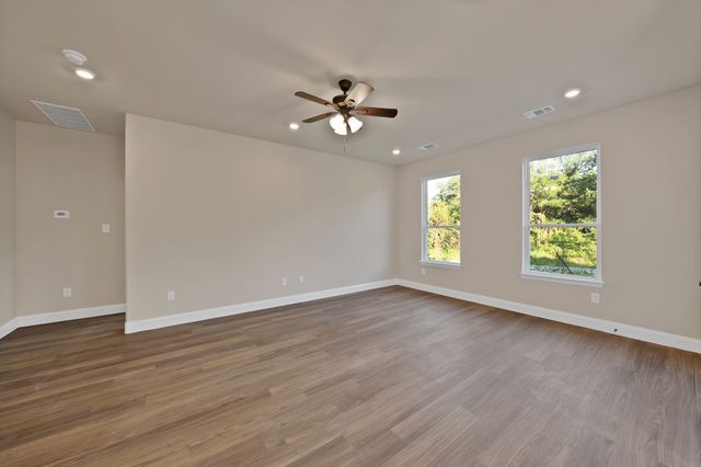 5805 Barkridge Drive, Granbury, TX 76048