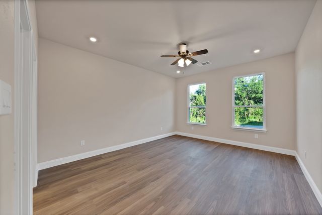 5805 Barkridge Drive, Granbury, TX 76048