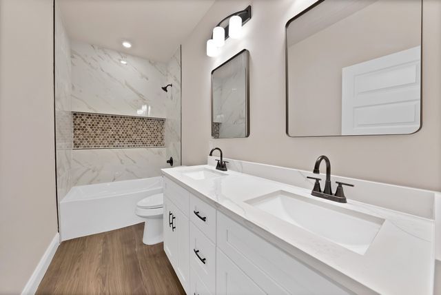 5805 Barkridge Drive, Granbury, TX 76048