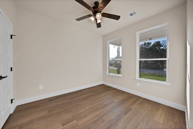 5805 Barkridge Drive, Granbury, TX 76048