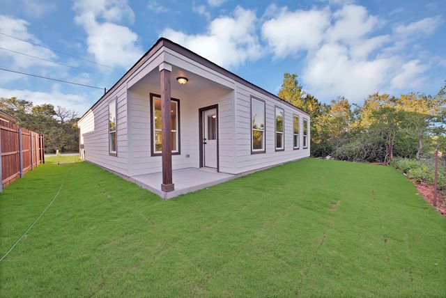 5805 Barkridge Drive, Granbury, TX 76048