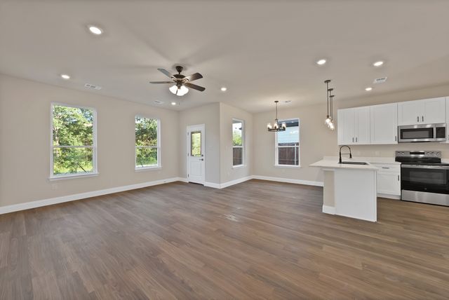 5805 Barkridge Drive, Granbury, TX 76048