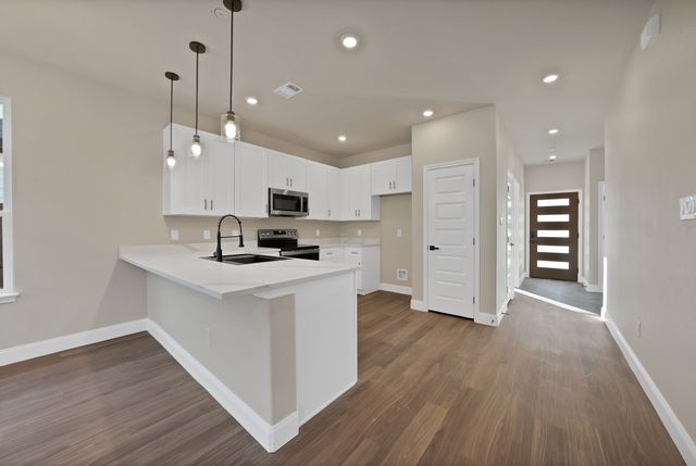 5805 Barkridge Drive, Granbury, TX 76048