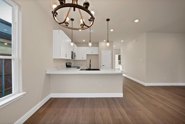 5805 Barkridge Drive, Granbury, TX 76048