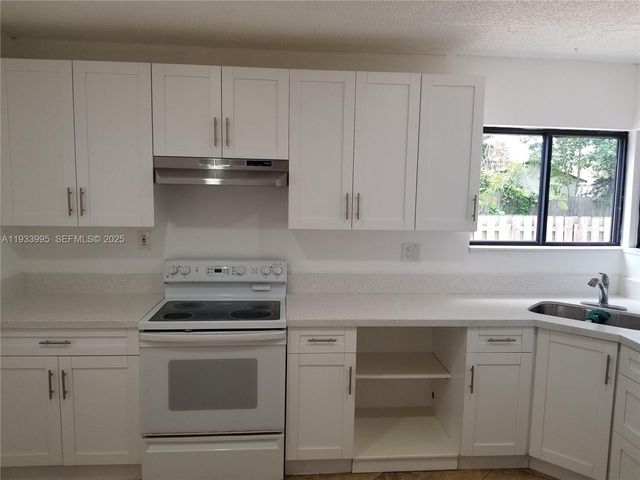 9535 SW 148th Ave Cir E 0, Miami, FL 33196