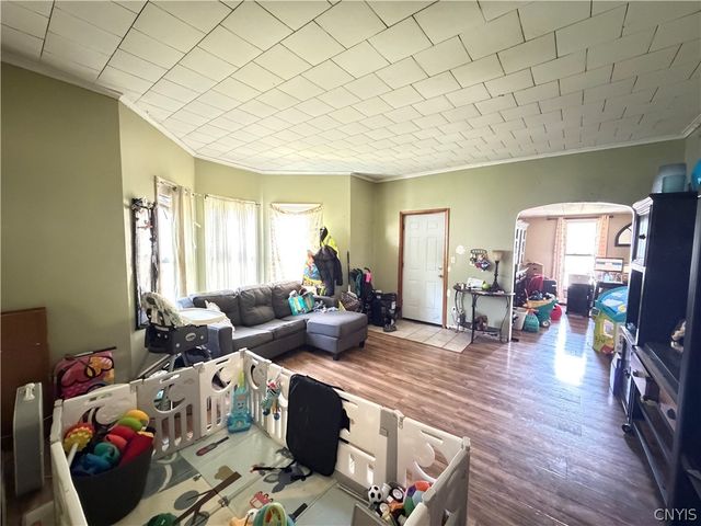 204 Saint Marks Avenue, Syracuse, NY 13204