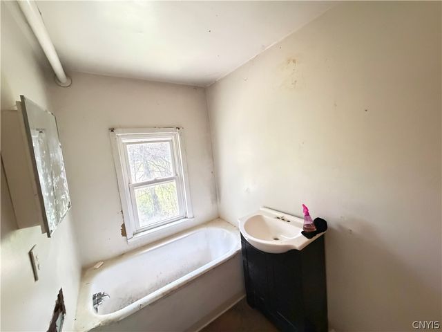 204 Saint Marks Avenue, Syracuse, NY 13204