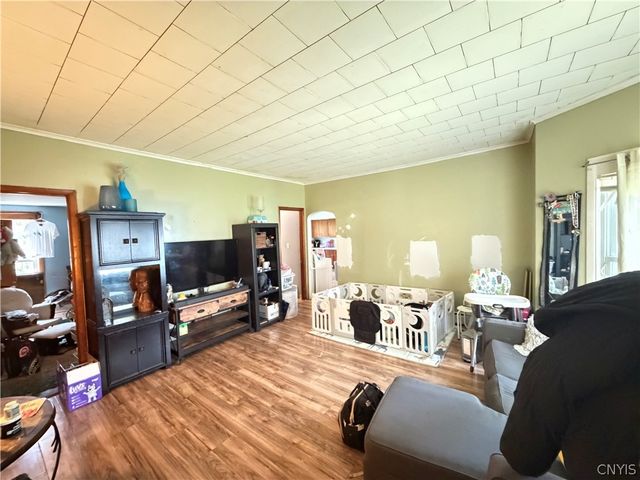 204 Saint Marks Avenue, Syracuse, NY 13204