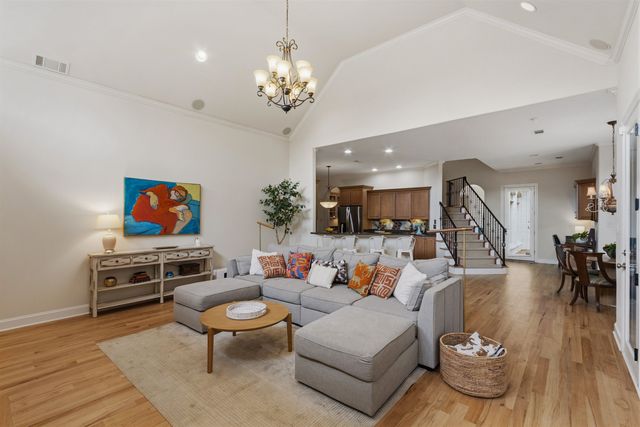 1881 RIVERDALE RD, Germantown, TN 38138