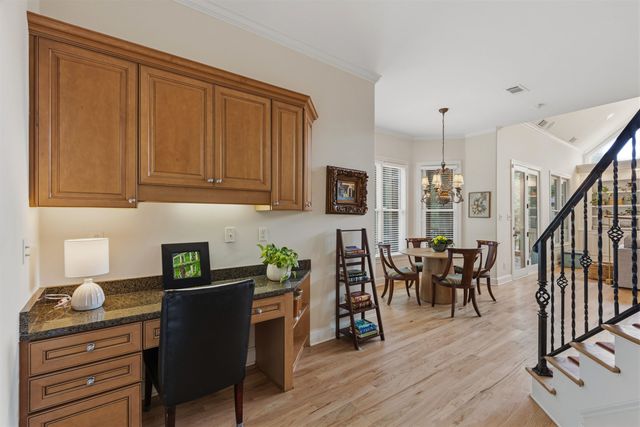 1881 RIVERDALE RD, Germantown, TN 38138