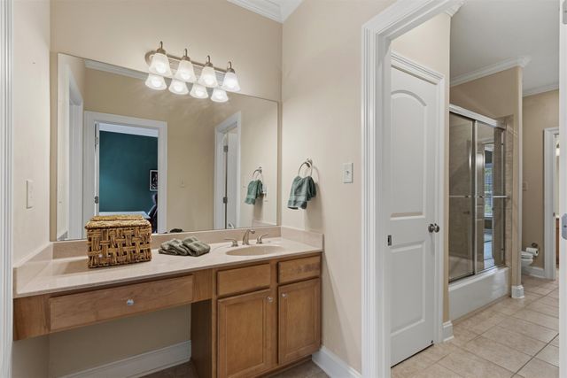 1881 RIVERDALE RD, Germantown, TN 38138