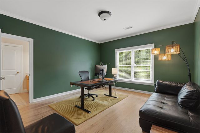 1881 RIVERDALE RD, Germantown, TN 38138