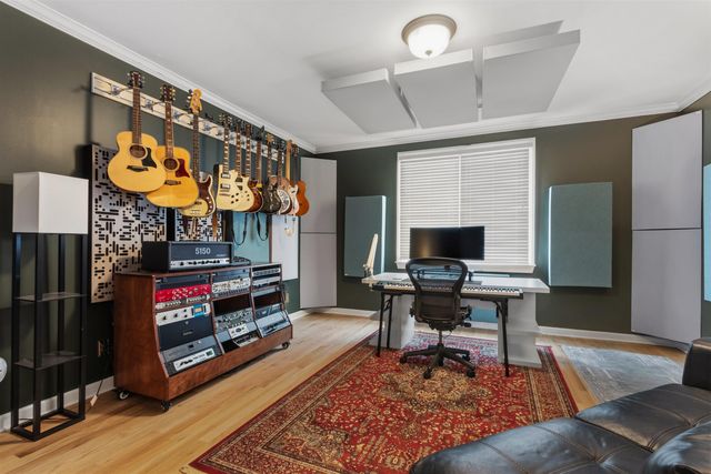 1881 RIVERDALE RD, Germantown, TN 38138