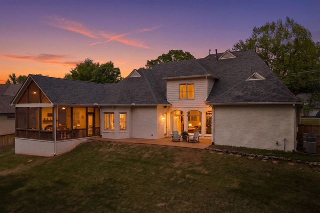 1881 RIVERDALE RD, Germantown, TN 38138