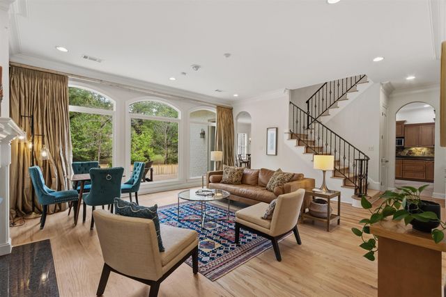 1881 RIVERDALE RD, Germantown, TN 38138