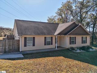 579 Davis Road, Piedmont, SC 29673
