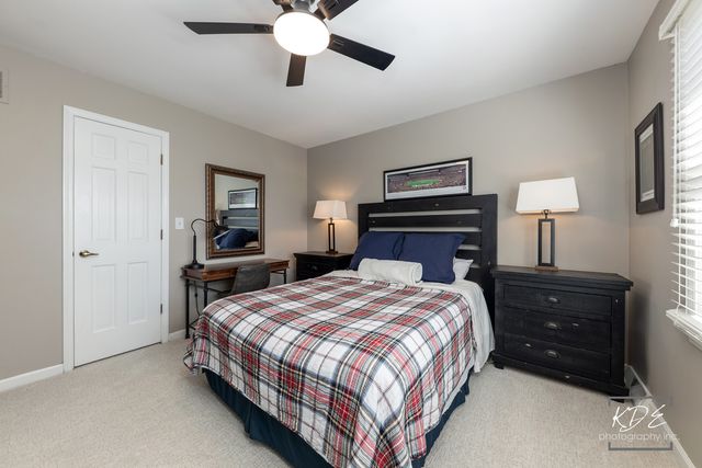 992 Belaire Court, Naperville, IL 60563