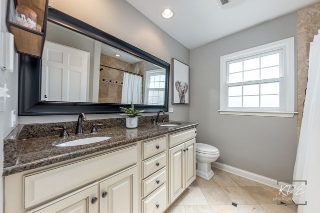 992 Belaire Court, Naperville, IL 60563