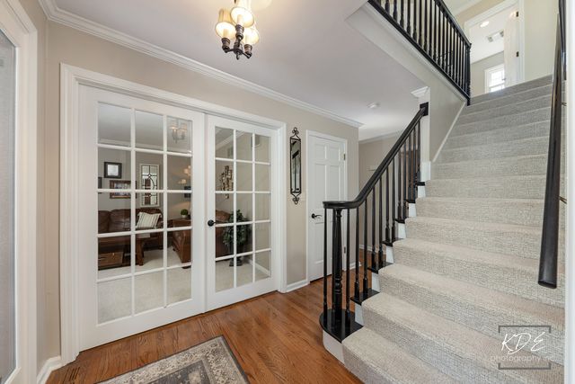 992 Belaire Court, Naperville, IL 60563