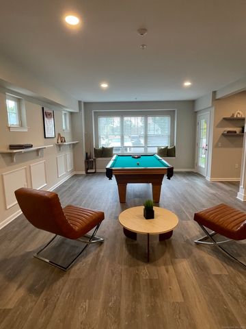 64 East Mitchell Avenue 14, Cheshire, CT 06410